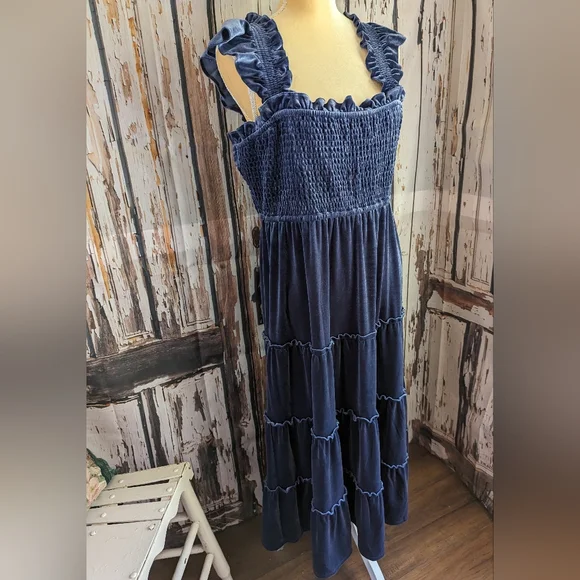 crown & ivy | Dresses | Nwt Crown Ivy Velvet Midi Dress | Poshmark